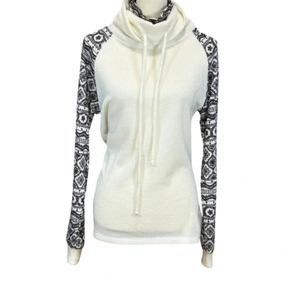 ANDTHEWHY Thermal Sweater NWT - Picture 1 of 4